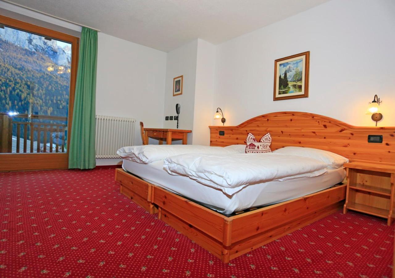 Mytime Hotels La Grotta Vigo di Fassa Oda fotoğraf